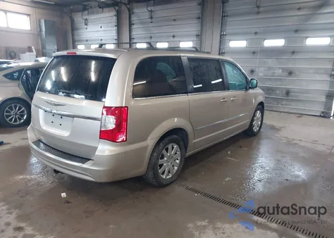 2013 Chrysler Town & Country Touring from USA, damaged, VIN 2C4RC1BG2DR745925